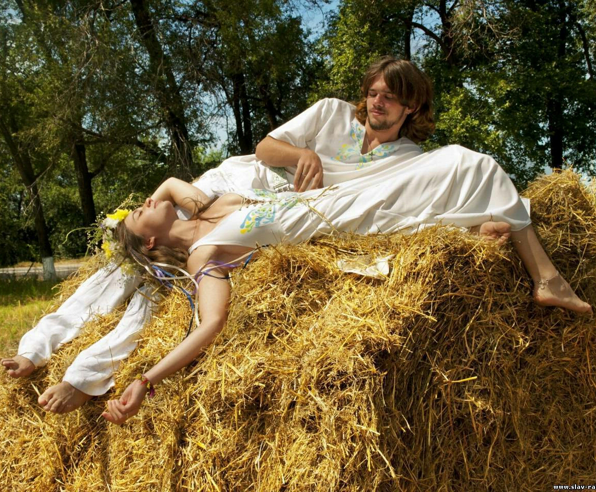 Частное фото с голой женой в деревне летом